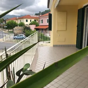 appartamento-elisa-cervo.hotelitalianriviera.com/